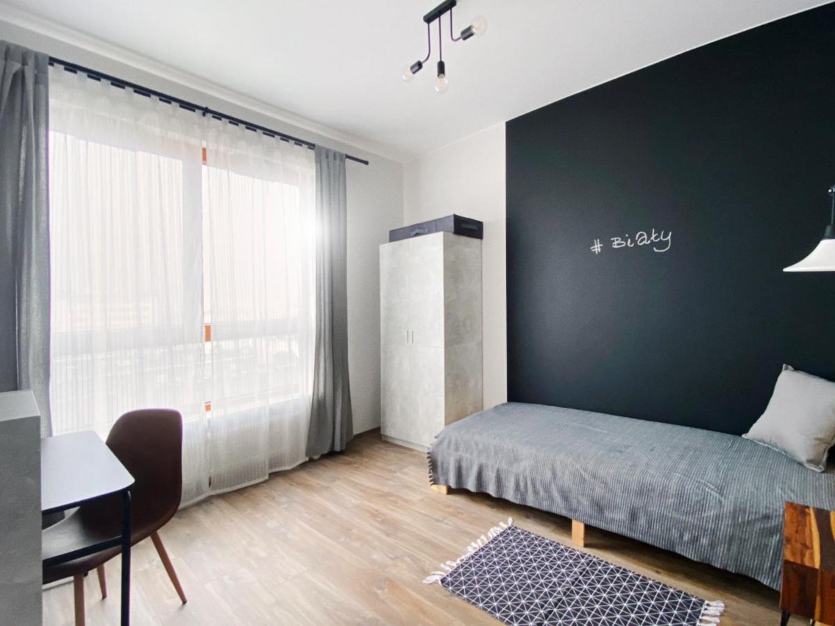 3 Kolory - Pokoje W Mieszkaniu Wspoldzielonym Warschau Exterior foto